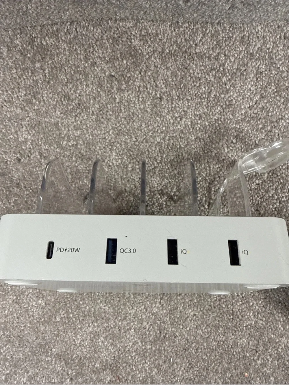 Smart gear Multi-Device Charging Station - White with Clear Dividers New no box